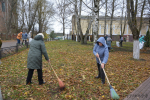 жители Руднянского района активно приняли участие в субботнике, который состоялся 2 ноября 2024 года - фото - 9