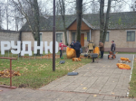 жители Руднянского района активно приняли участие в субботнике, который состоялся 2 ноября 2024 года - фото - 1