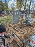 Работники Руднянского районного суда Смоленской области  привели в порядок место захоронения  судьи – фронтовика Блашкевича Владимира Аркадьевича